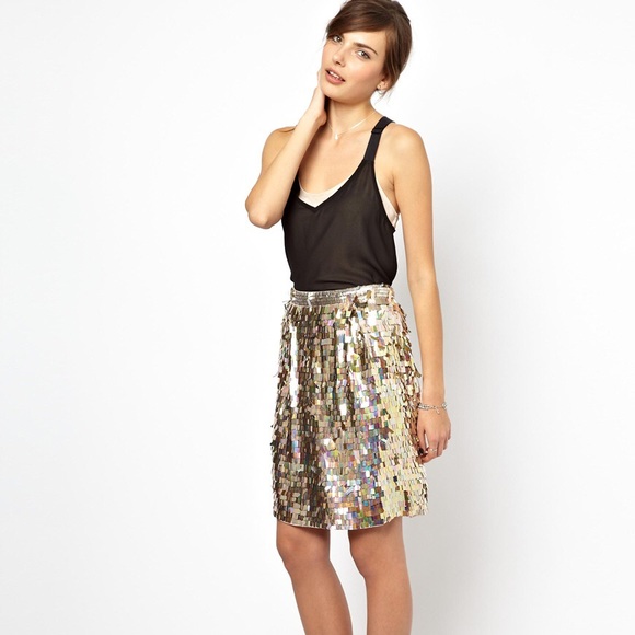 French Connection Dresses & Skirts - French Connection Gold Shimmer Fringe Skirt NWOT